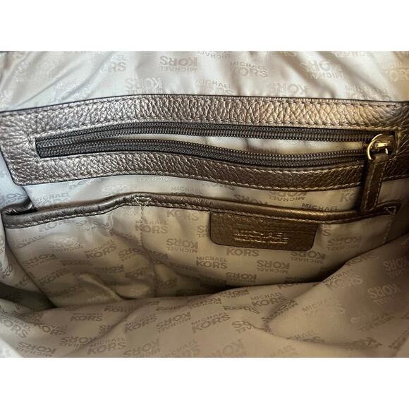 Michael Kors Tan and Brown fashion bag w/ 2 handles plus shoulder strap - Picture 7 of 10